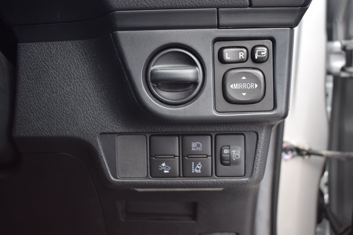 Toyota FILDER - Image 9