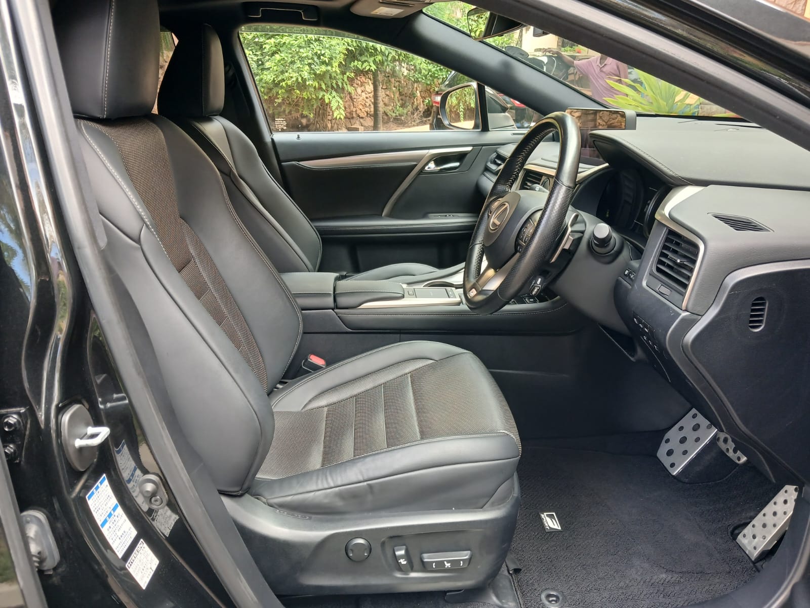 Toyota RX300 - Image 1