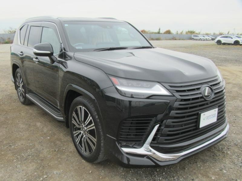 Lexus LX600 - Image 17