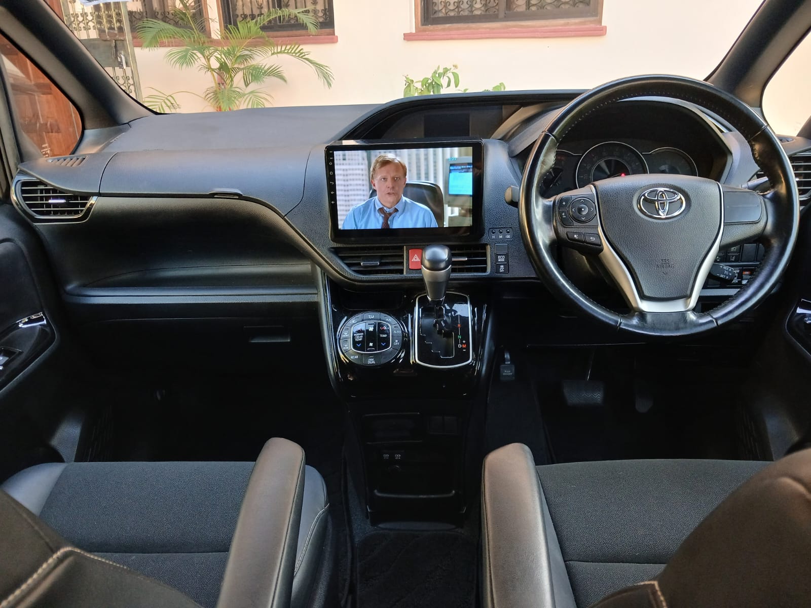 Toyota NOAH WXB - Image 2