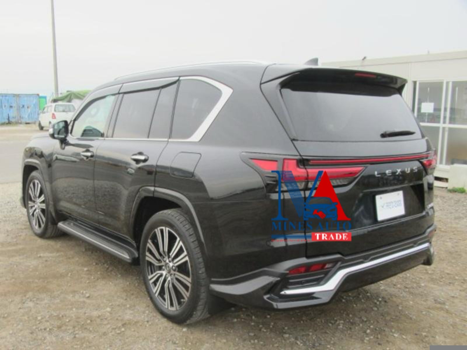 Lexus LX600 - Image 5