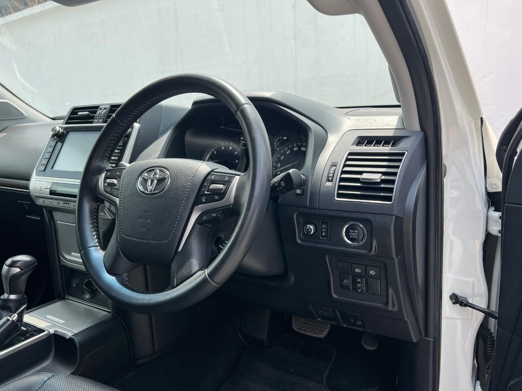 Toyota PRADO - Image 8