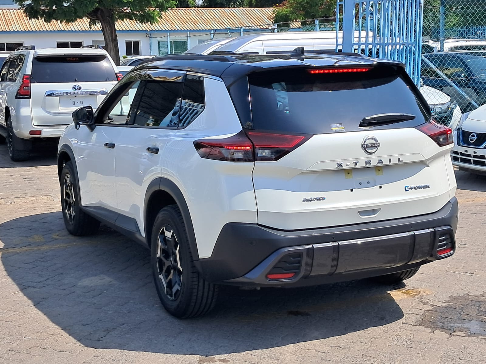 Nissan e-4orce - Image 3