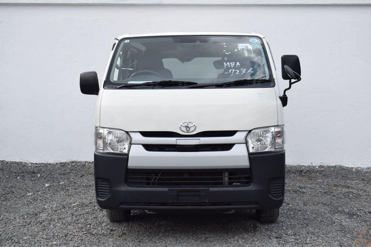 Toyota Hiace - Image 3