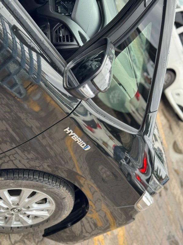Toyota VOXY - Image 8