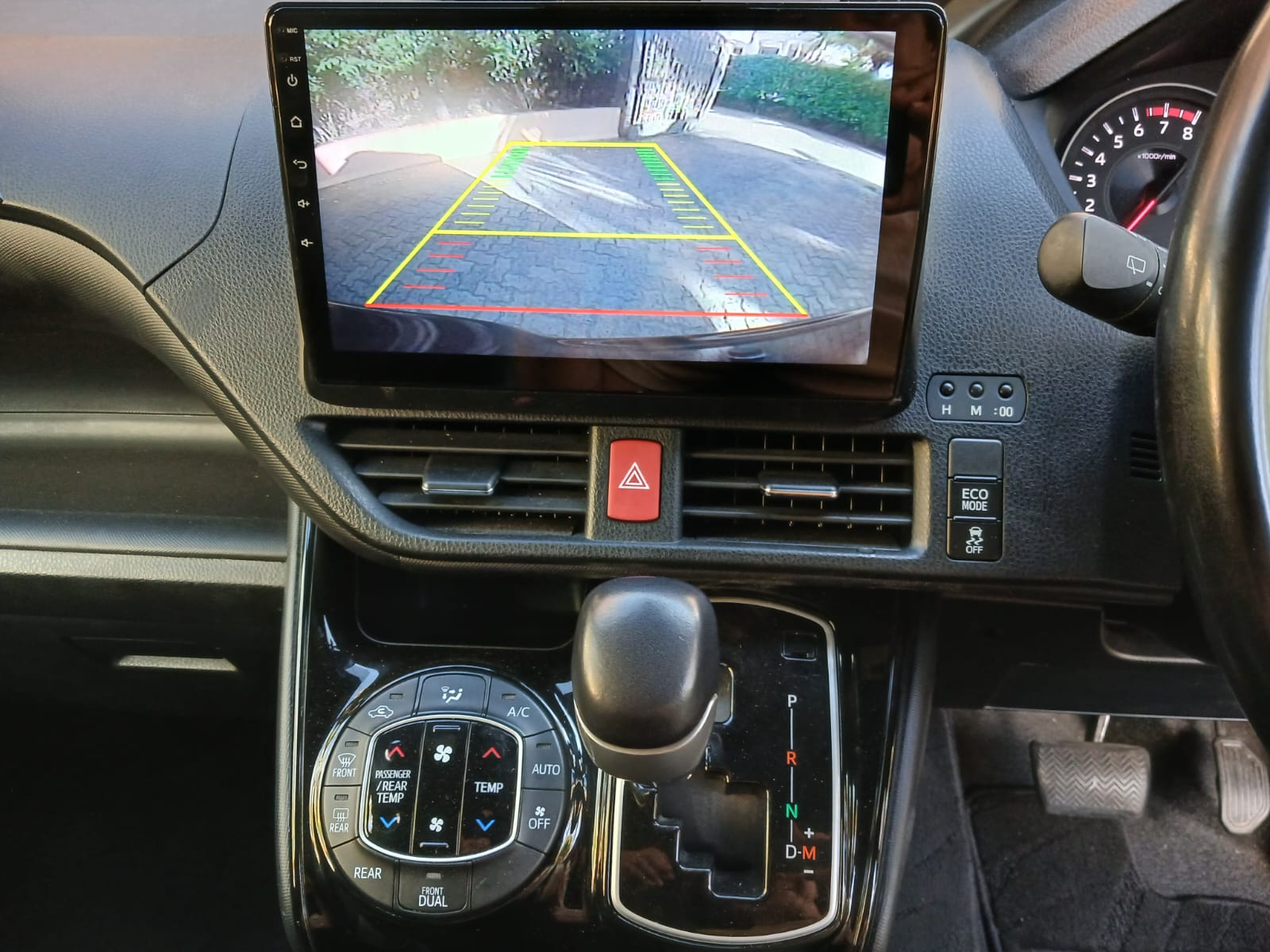 Toyota NOAH WXB - Image 2