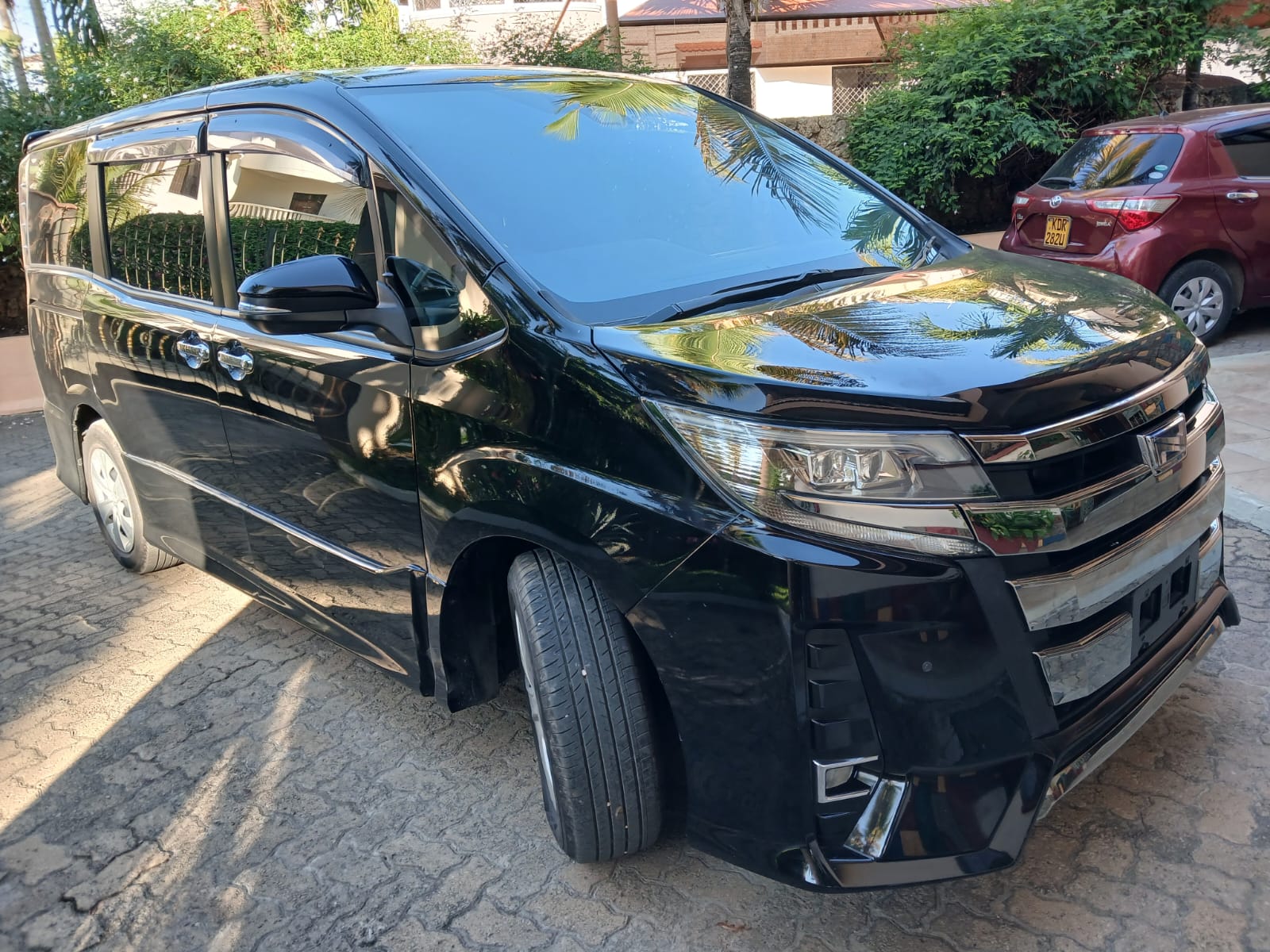 Toyota NOAH WXB - Image 3