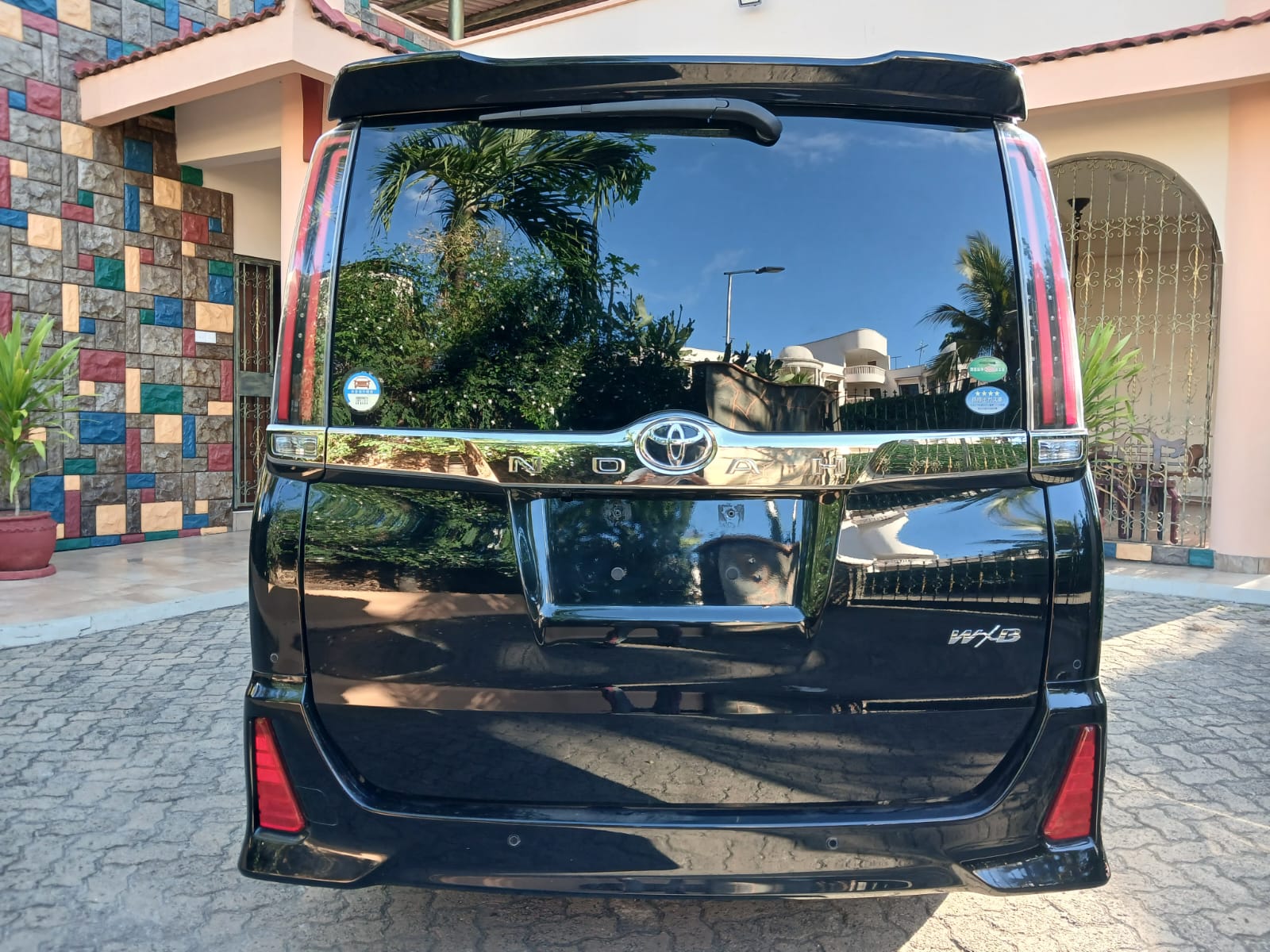 Toyota NOAH WXB - Image 1