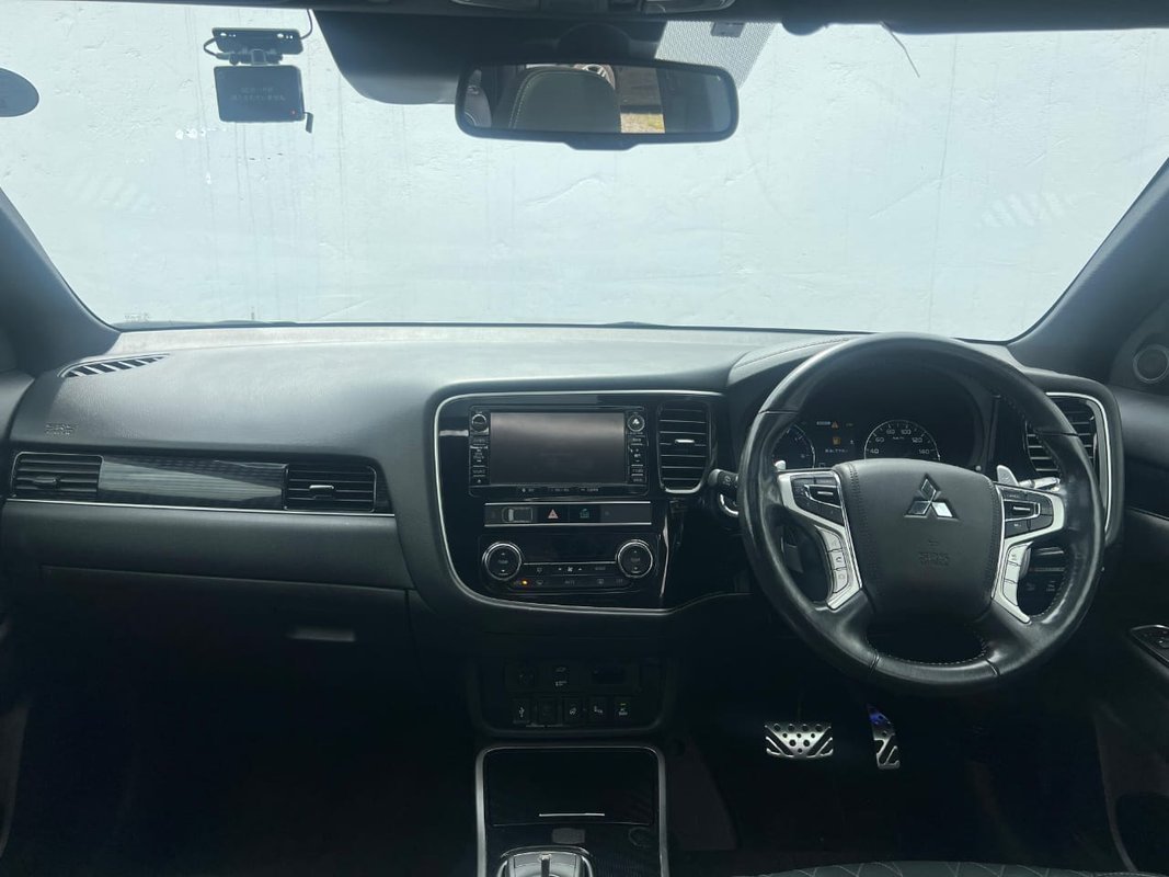 Mitsubishi Mitsubishi - Image 8