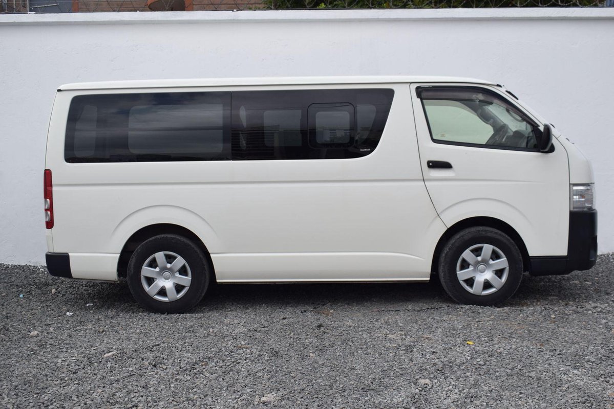 Toyota Hiace - Image 5