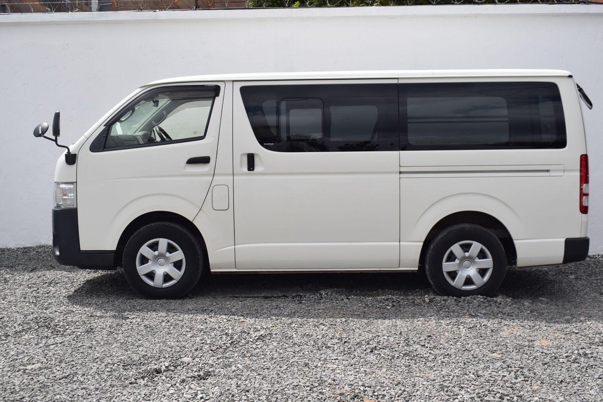Toyota Hiace - Image 8