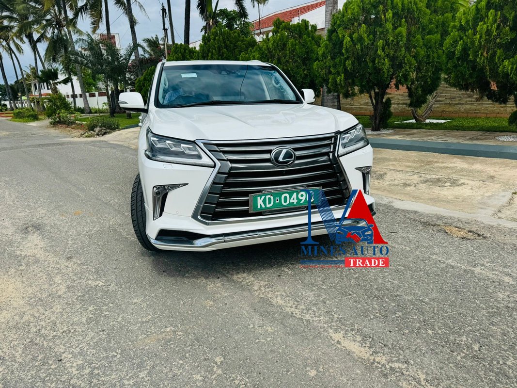 Toyota LX 570 - Image 3