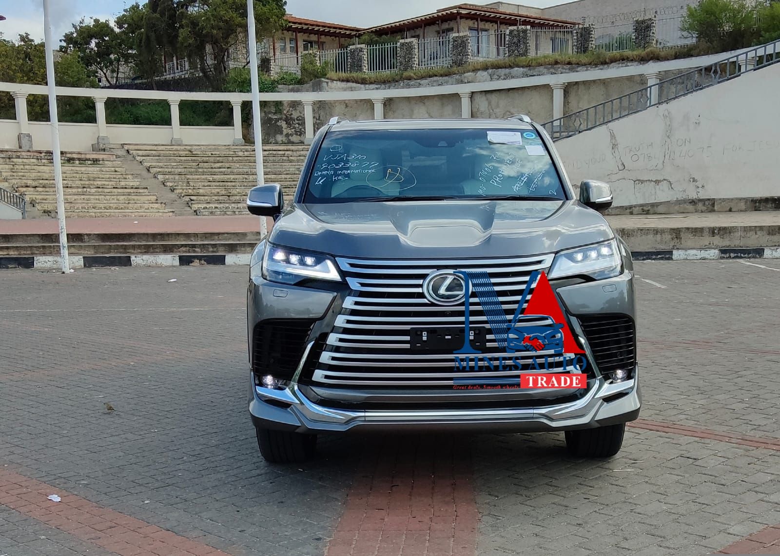 Lexus LX600 - Image 4
