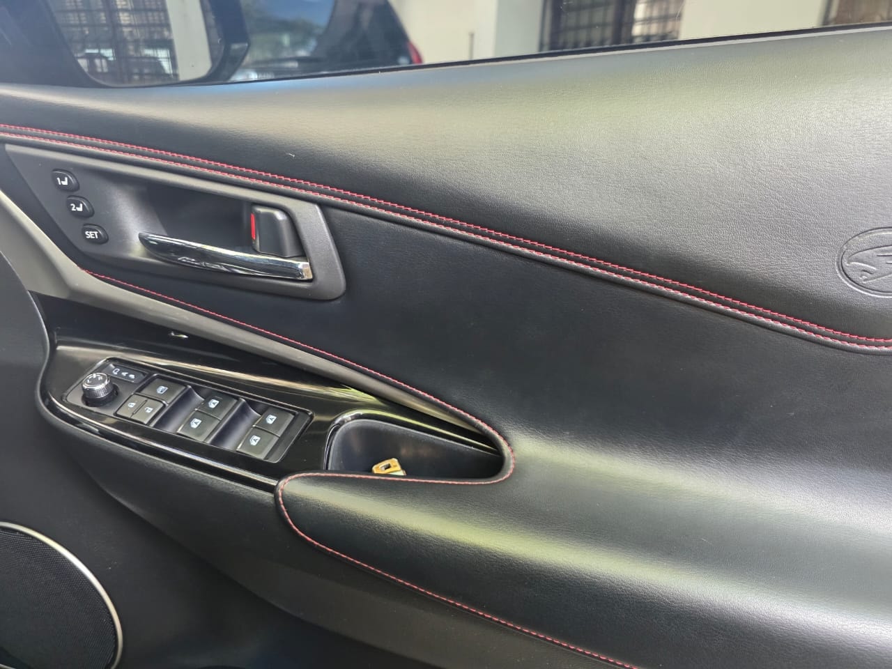 Toyota HARRIER - Image 5