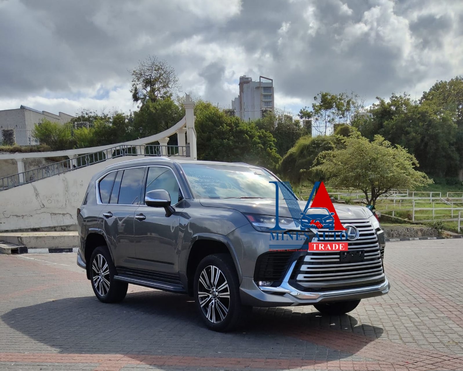 Lexus LX600 - Image 7